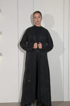 عبايه حرير اسود