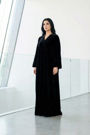 بشت مخمل مبطنة