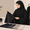 كيف تختارين قماش عباية رسمي لإطلالة راقية؟