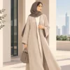 عبايات كتان أنيقة لإطلالات العمل والنهار